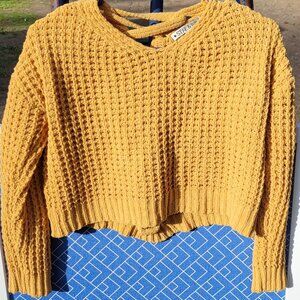 Star & Ivy cropped sweater